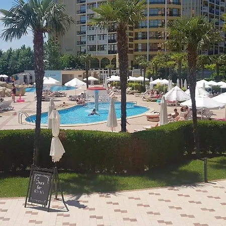 Private In The Best - Seaview Apartment